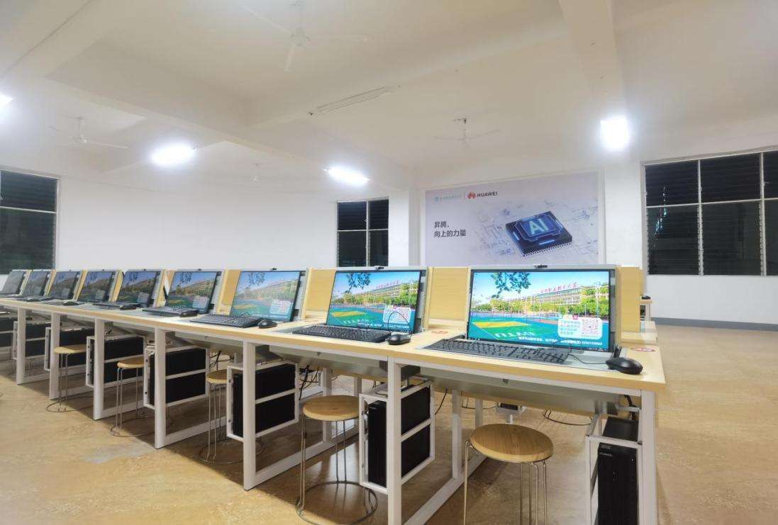 福建泉州大力推进数字人才基地建设 福建泉州大力推进数字人才基地建设